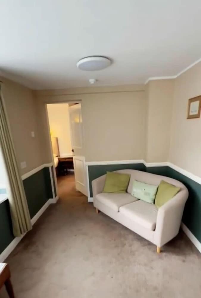 Executive Quadruple Room photo 2