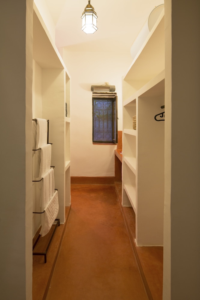 Room photo 2