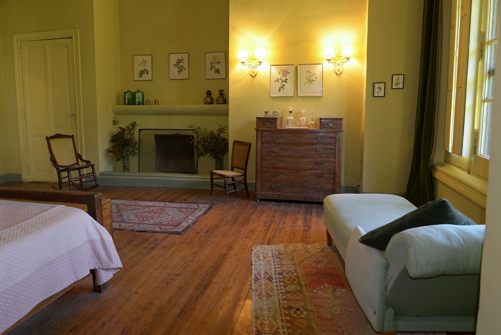 Honeymoon Room photo 1