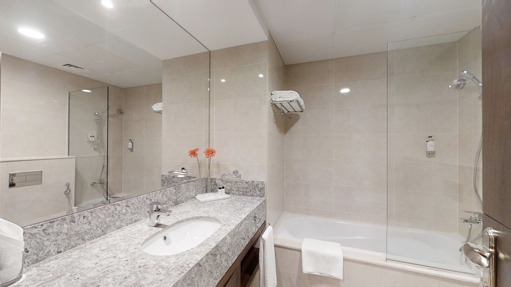 One Bedroom Superior thumbnail 5