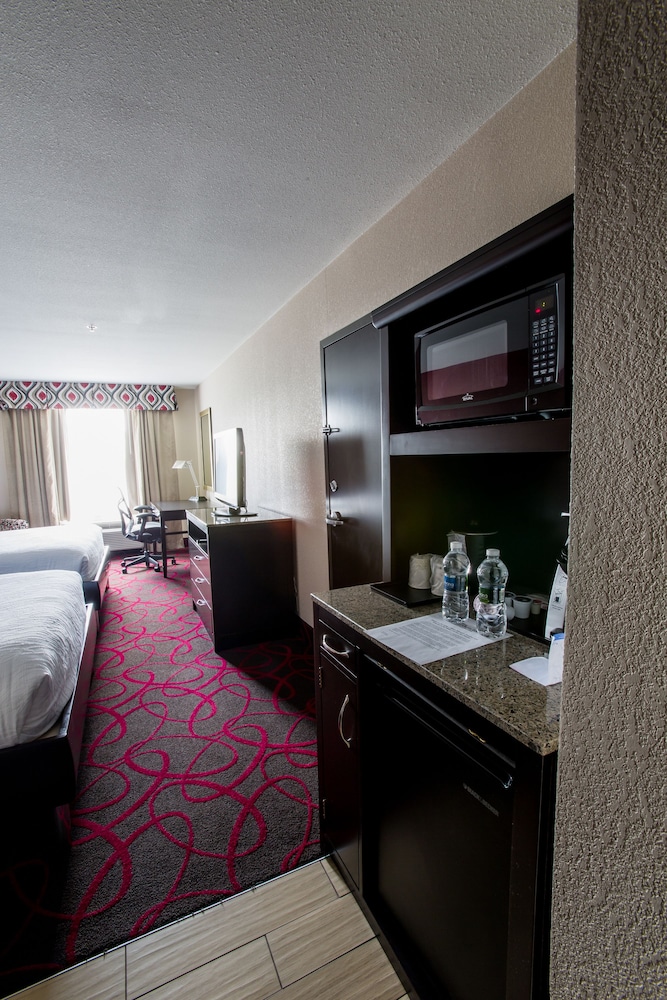 Room, 2 Queen Beds, Accessible - Photo 1