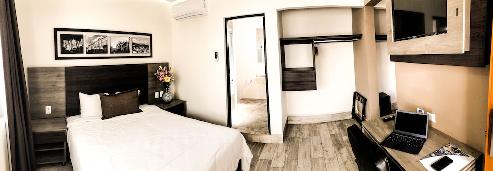 Executive Room photo 2