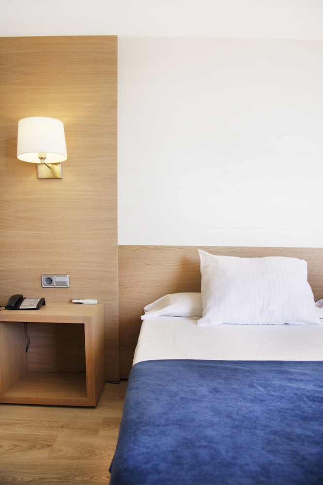 Standard Double Room - Photo 6