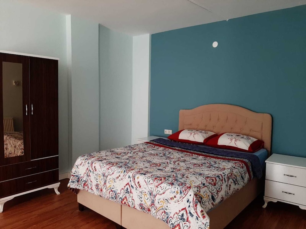 Comfort Room, 1 Queen Bed with Sofa bed photo 2