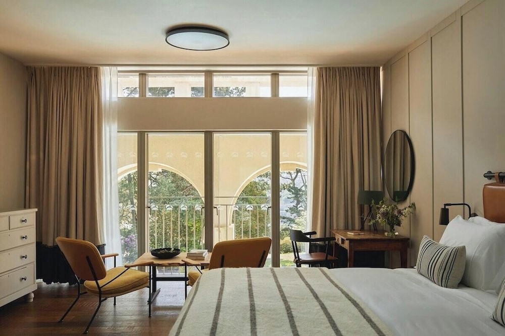 Deluxe Partial View Room - Photo 1