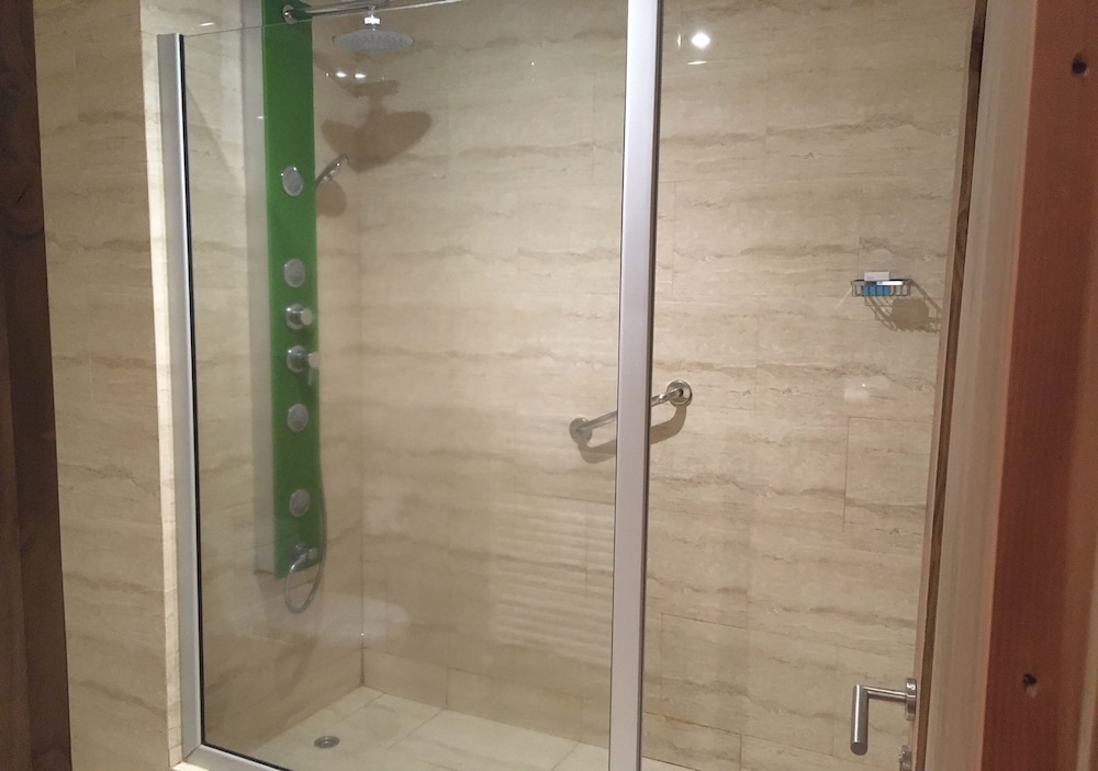 Superior Double or Twin Room, Lake View, photo 6