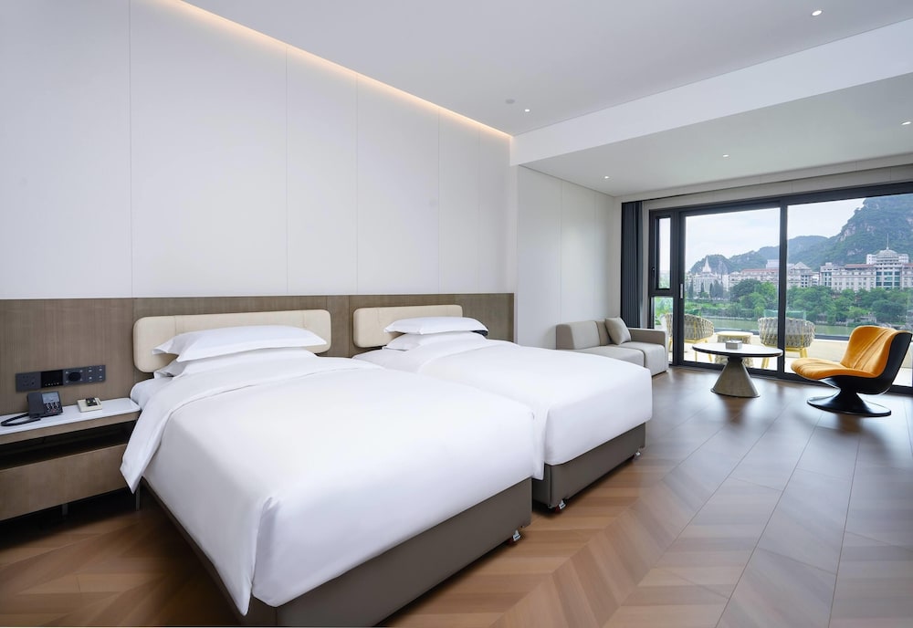 Room, 2 Twin Beds, Balcony, River View