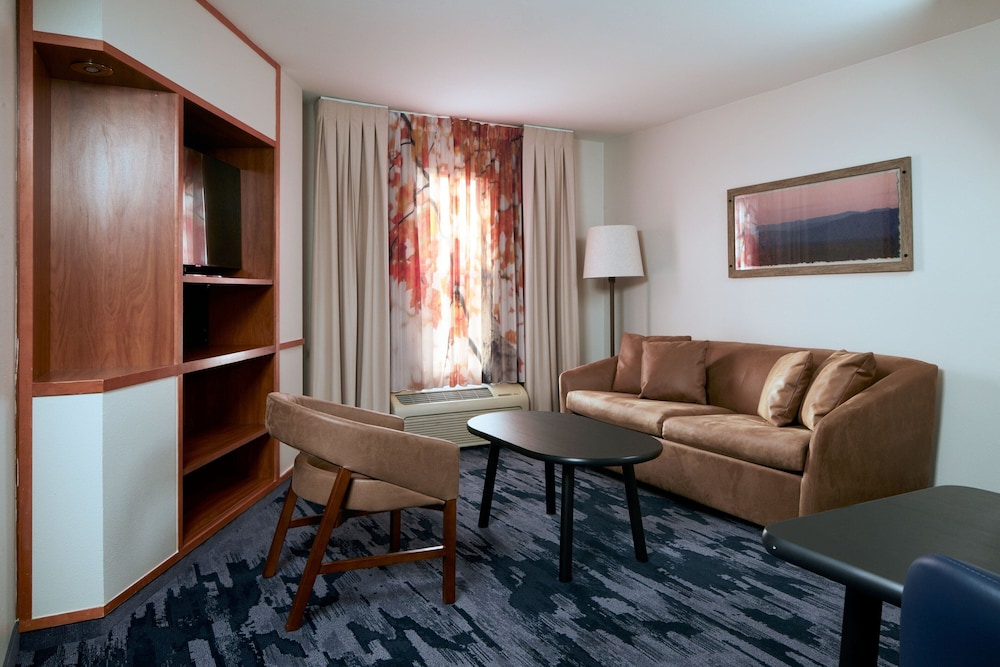 Suite, 1 Double Bed, Corner photo 3
