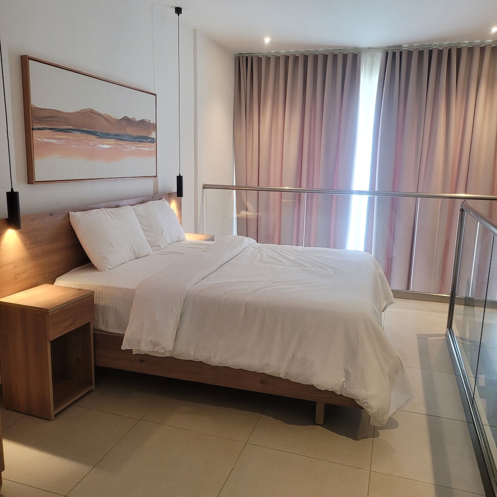 Luxury Duplex, Balcony, City View