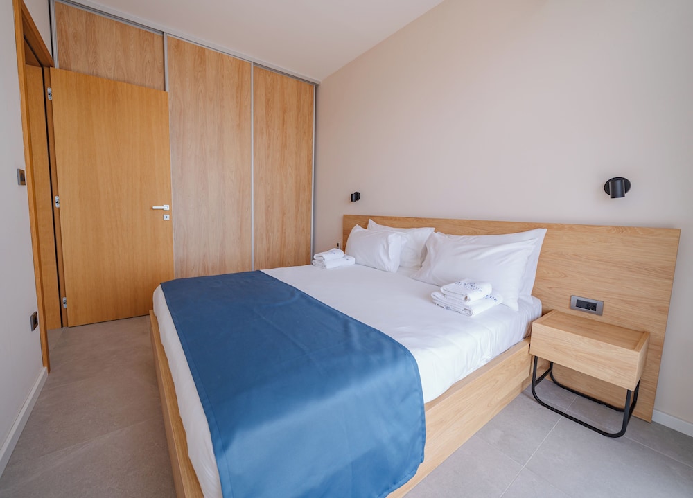 Deluxe Apartment, 1 Bedroom, Balcony photo 2