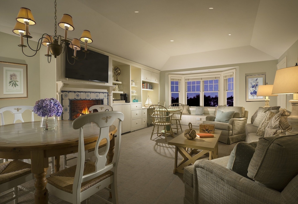 Deluxe Suite, 2 Queen Beds (Cottage)