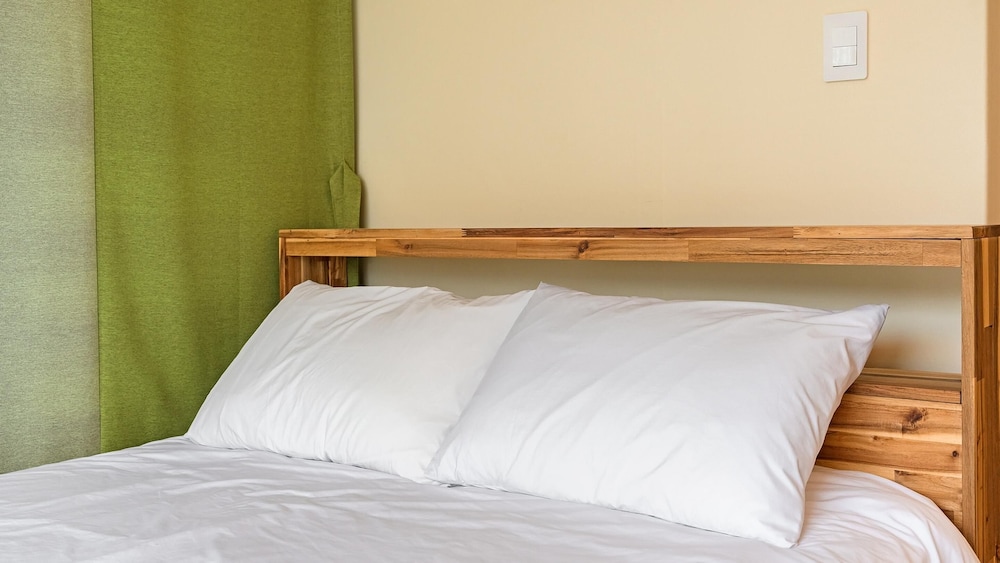 Basic Room, 1 Bedroom (205(Ocean View/No cooking)) - Photo 7