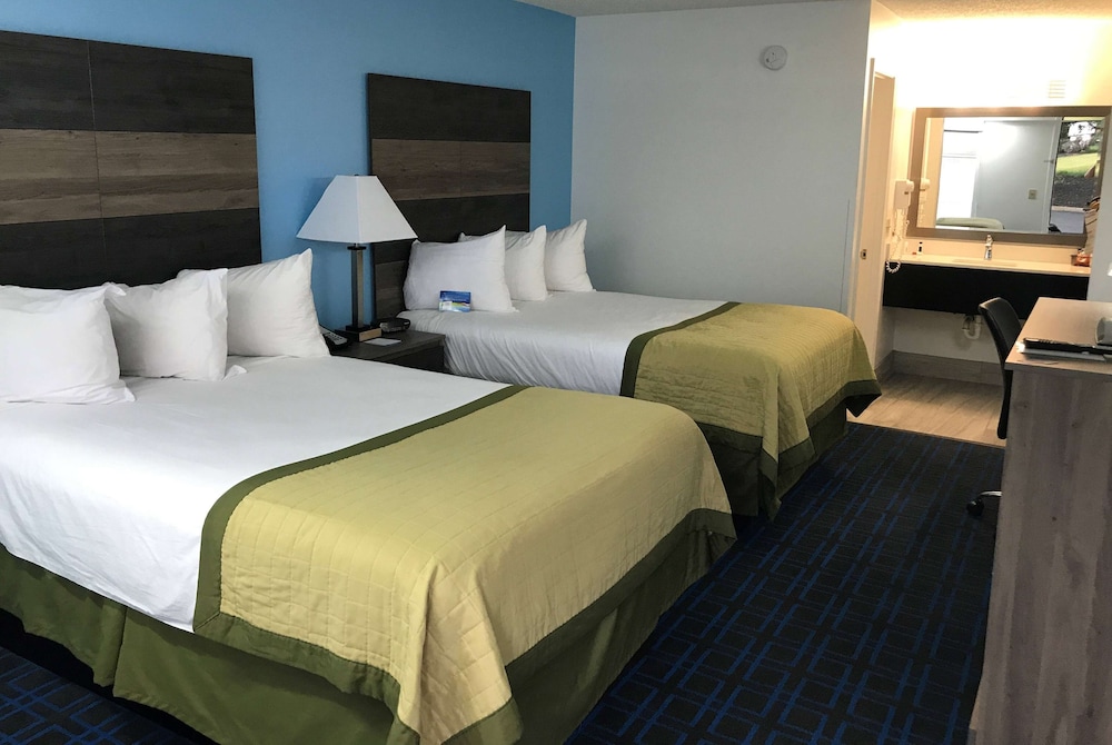 Standard Room, 2 Double Beds, Non Smoking - Photo 1