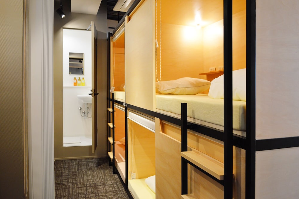 Shared Dormitory, Men only photo 3