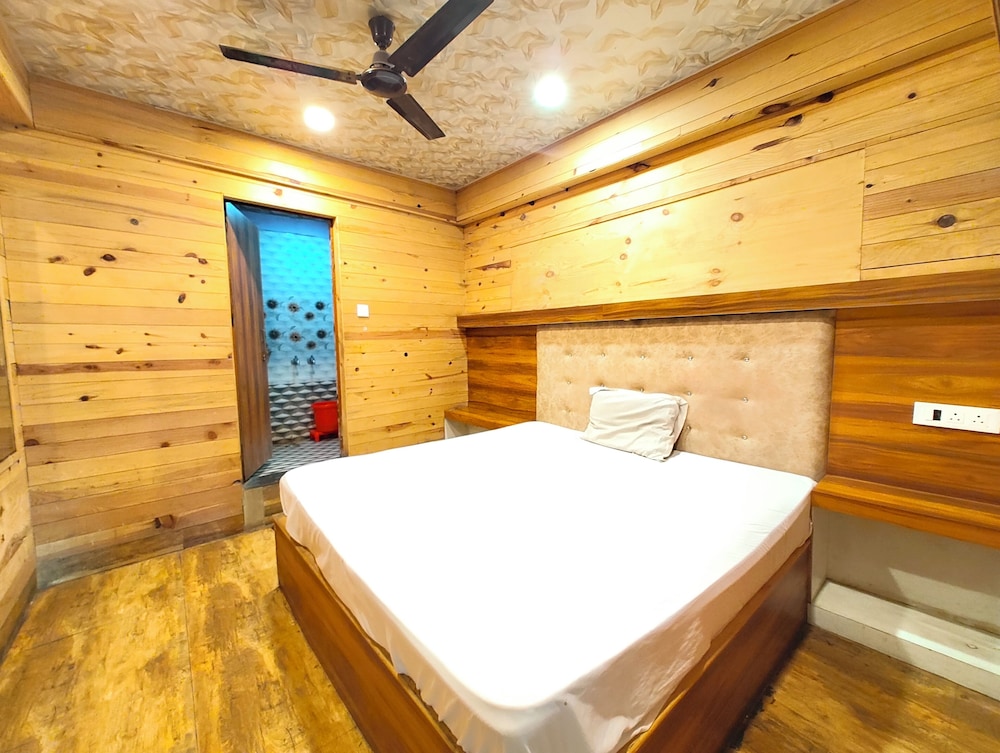 Deluxe Double Room photo 2