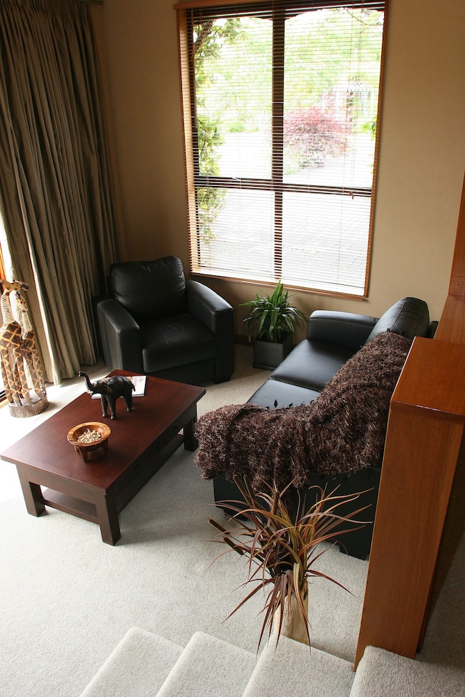 Standard Suite, 1 Bedroom, Non Smoking, Balcony (The Tamarisk Room) photo 2