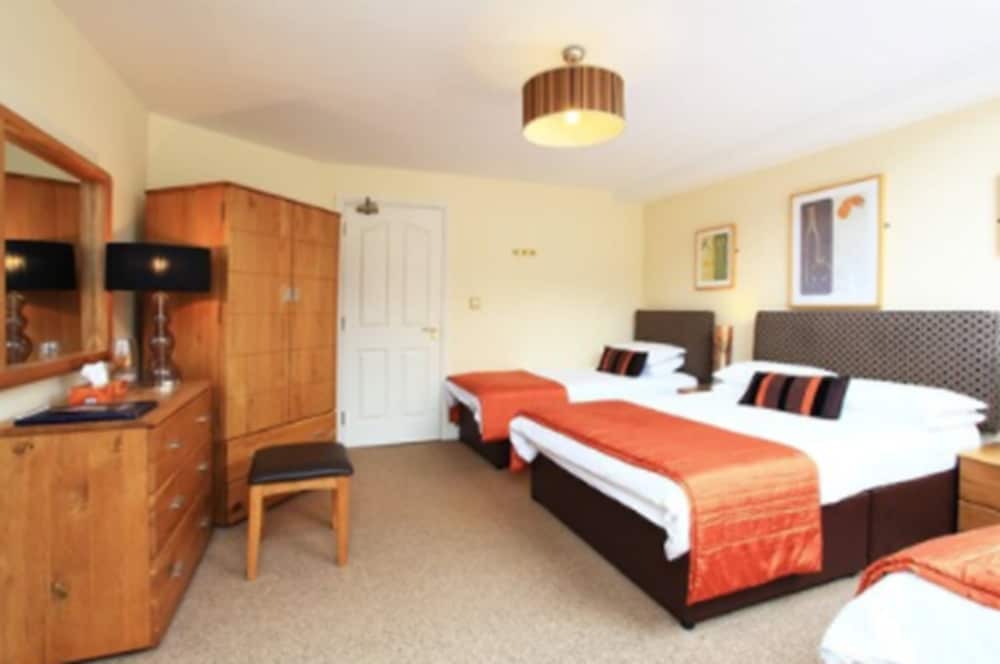 Twin Room - Photo 11