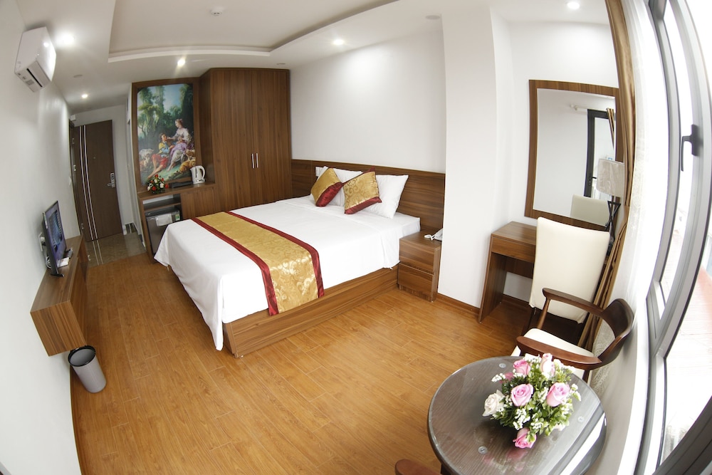 Double Room, 1 King Bed photo 3