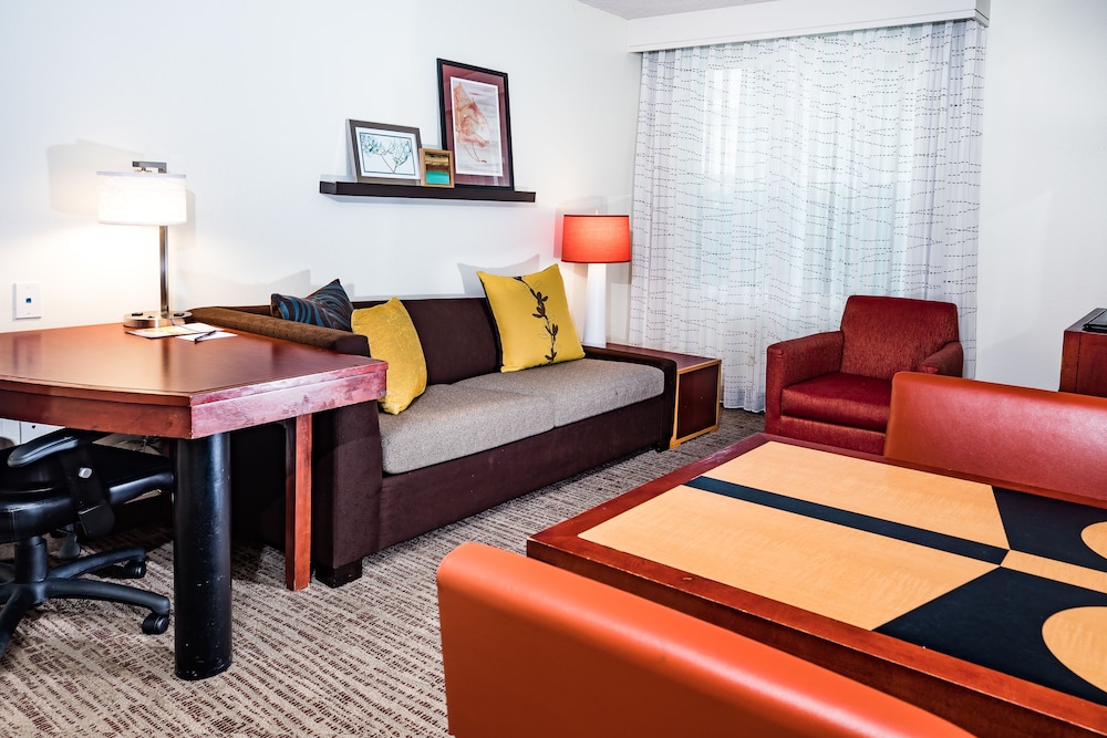 Suite, 1 Bedroom photo 2