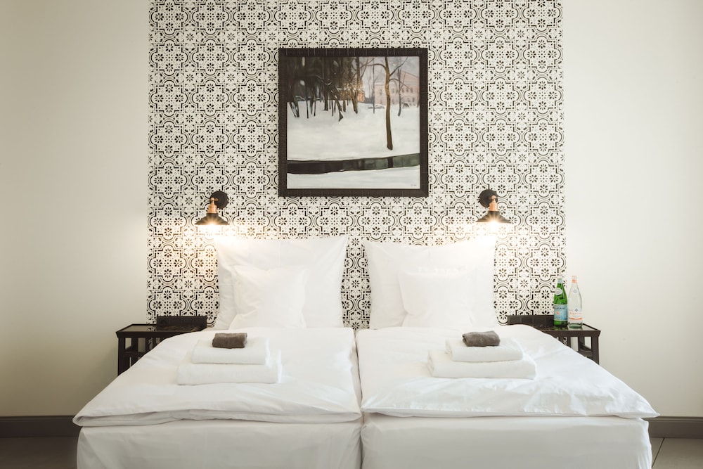 Junior Double or Twin Room photo 1