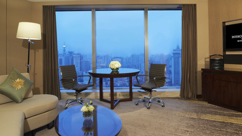Suite, 1 Bedroom photo 2