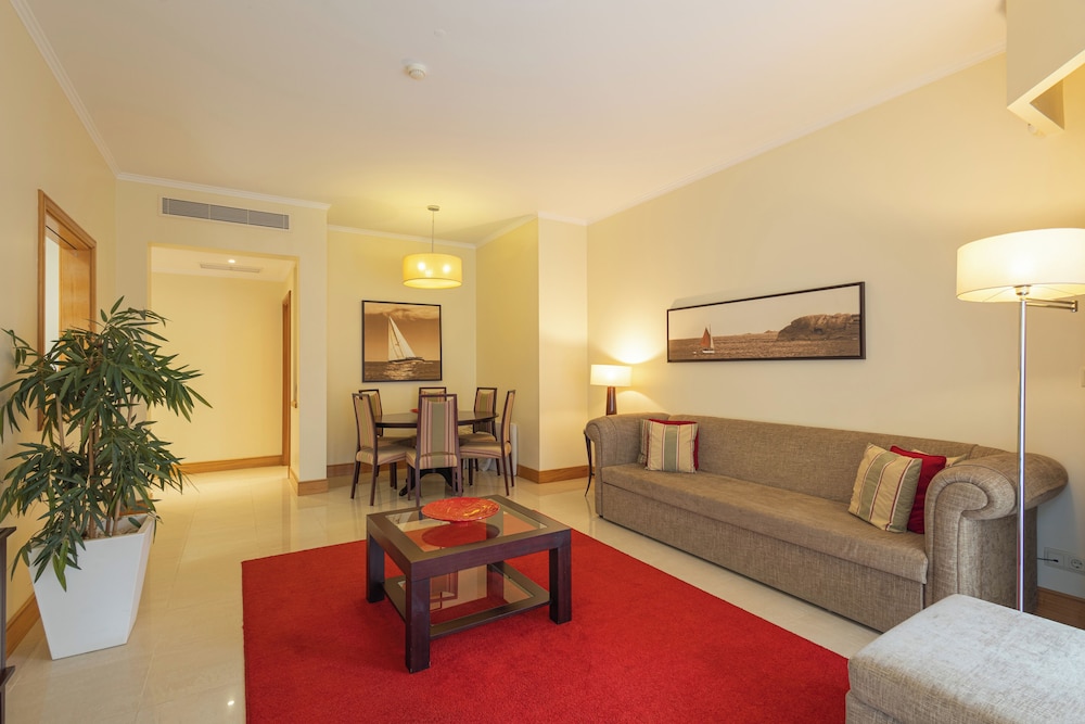 Standard Apartment, 3 Bedrooms - Photo 8