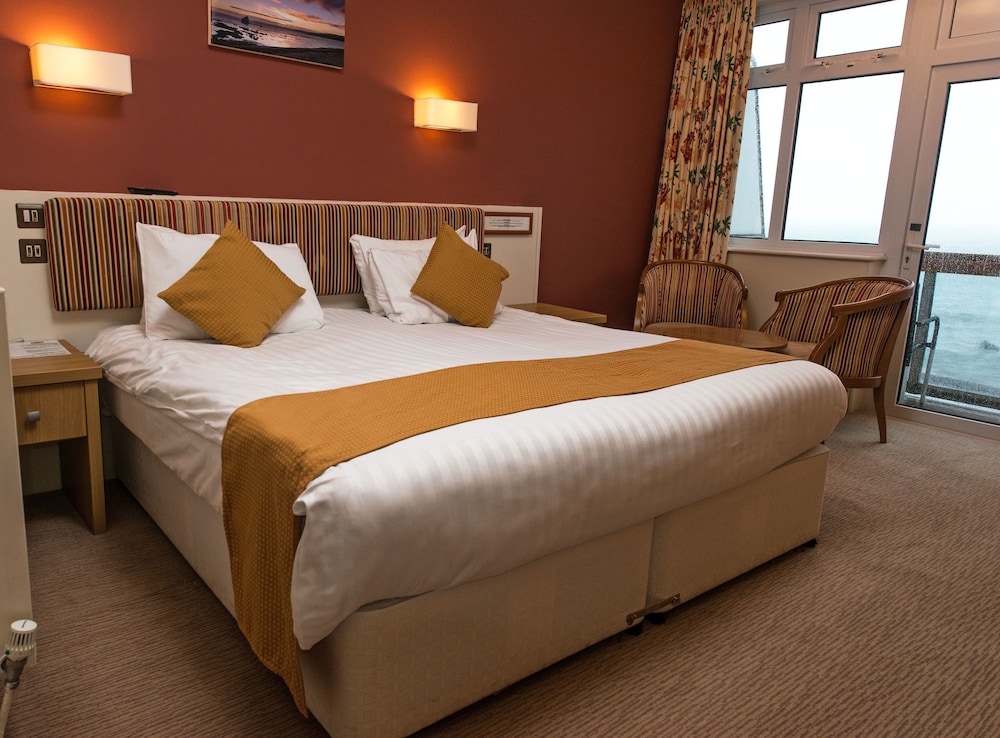 Deluxe Double Room, 1 King Bed, Balcony, Sea View