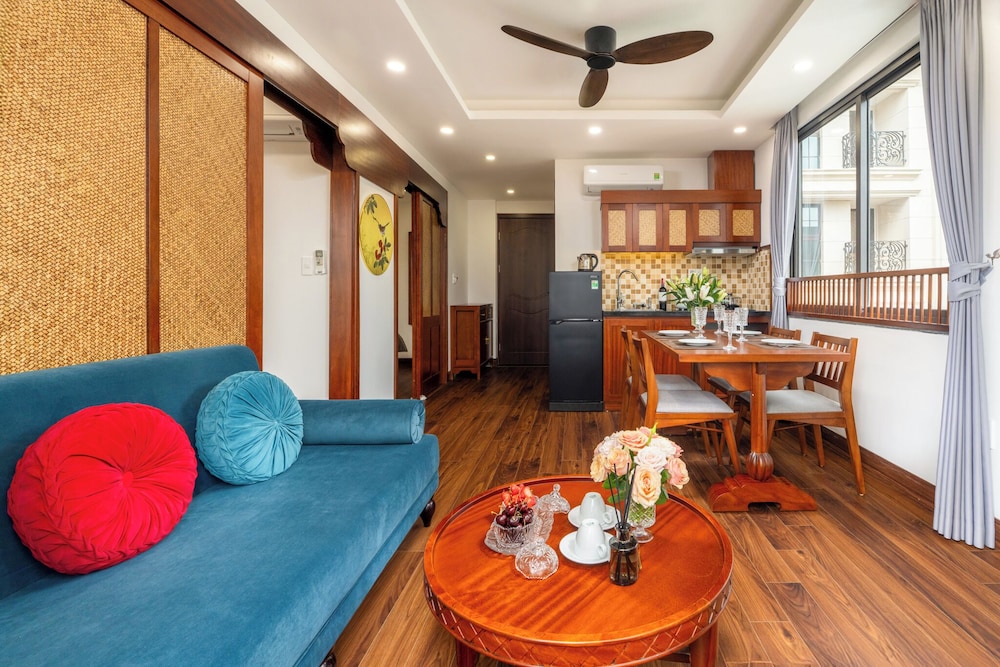 Luxury Suite, Balcony, City View