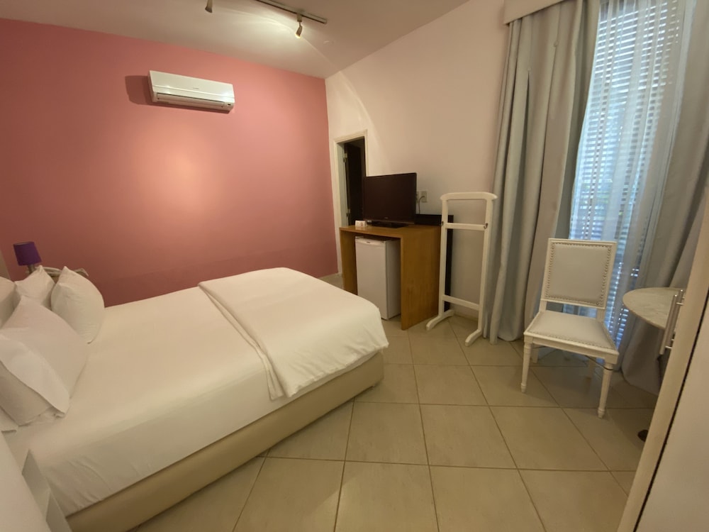 Standard Room photo 2