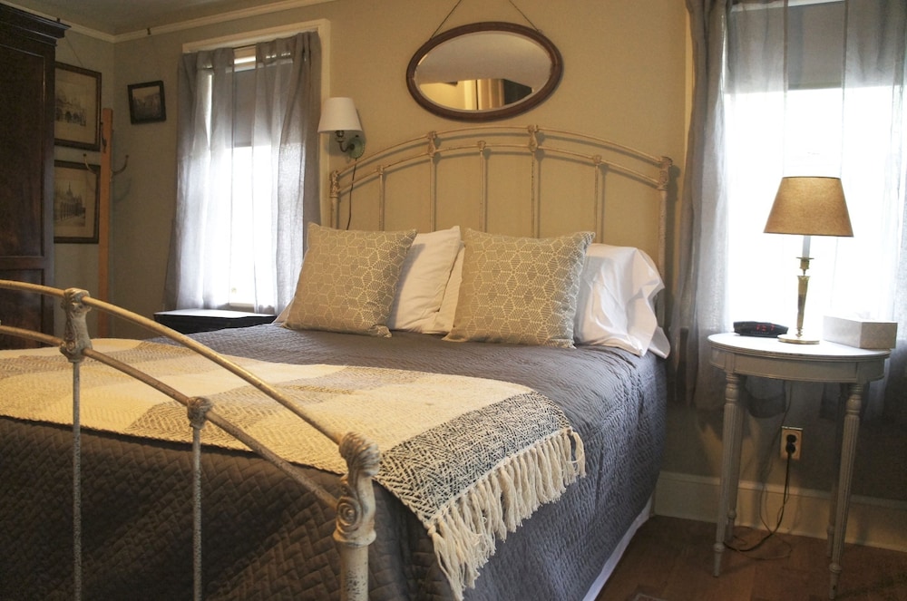 Deluxe Double Room (The Architect's Room) photo 2