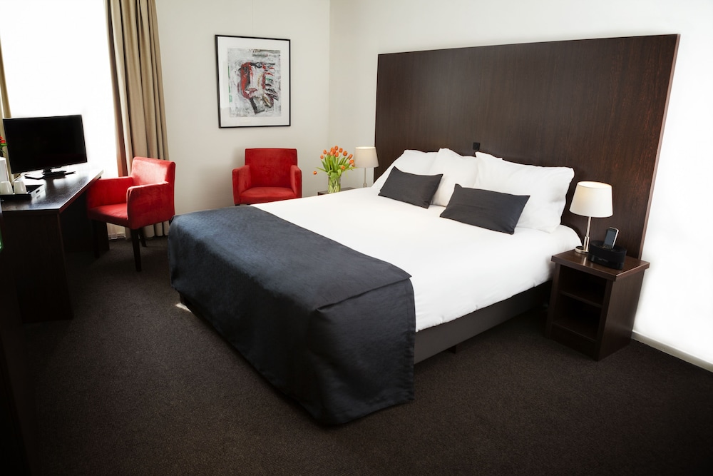 Deluxe Double or Twin Room - Photo 1