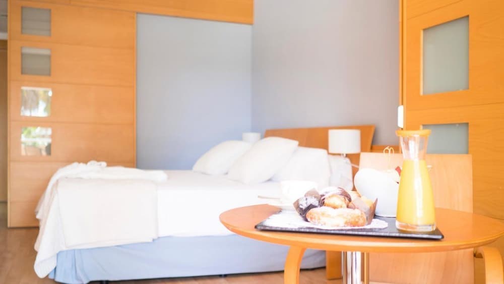 Double Room - Photo 11