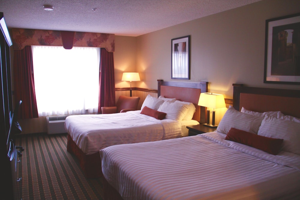 Standard Room, 2 Queen Beds, Non Smoking, Microwave photo 2