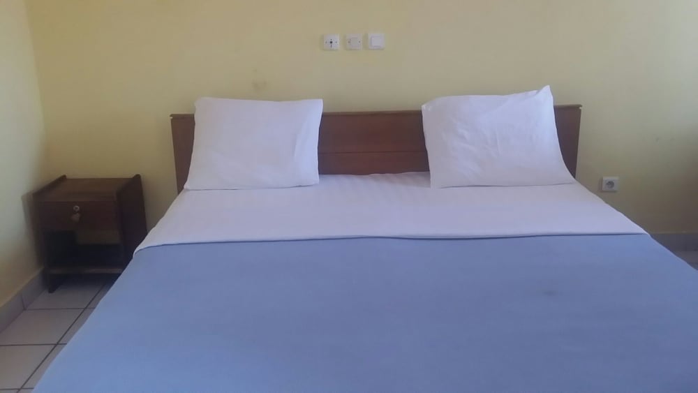 Standard Room, 1 Queen Bed, Non Smoking, Courtyard View photo 1