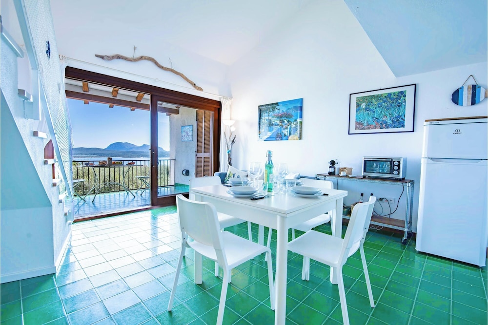 Family Apartment, Multiple Bedrooms, 2 Bathrooms (Le Dalie With Shared Pool)