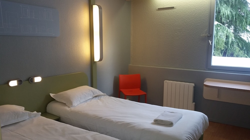 Standard Room photo 2