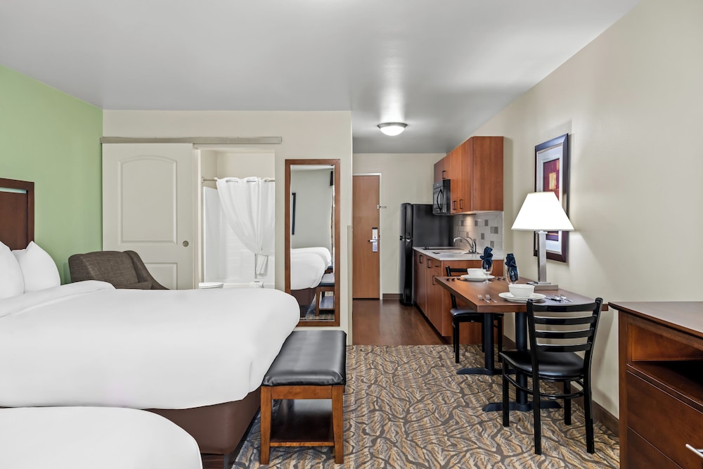 Comfort Suite, 2 Queen Beds, Mobility Accessible photo 1