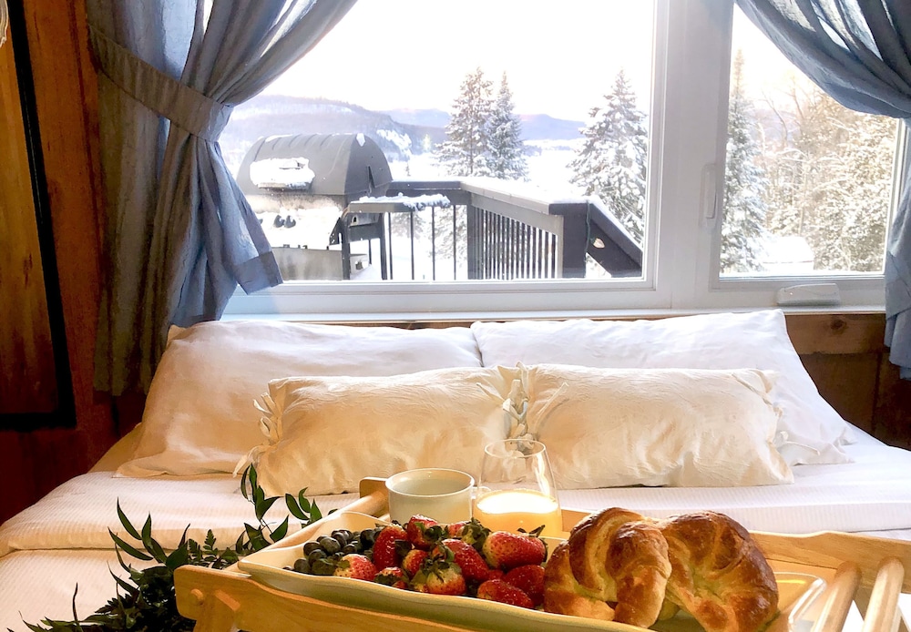 Gallery Chalet, 2 Bedrooms, Lake View photo 3