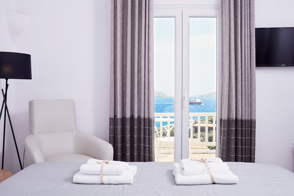 Suite, Hot Tub, Sea View (Outdoor, Princess) - Photo 18
