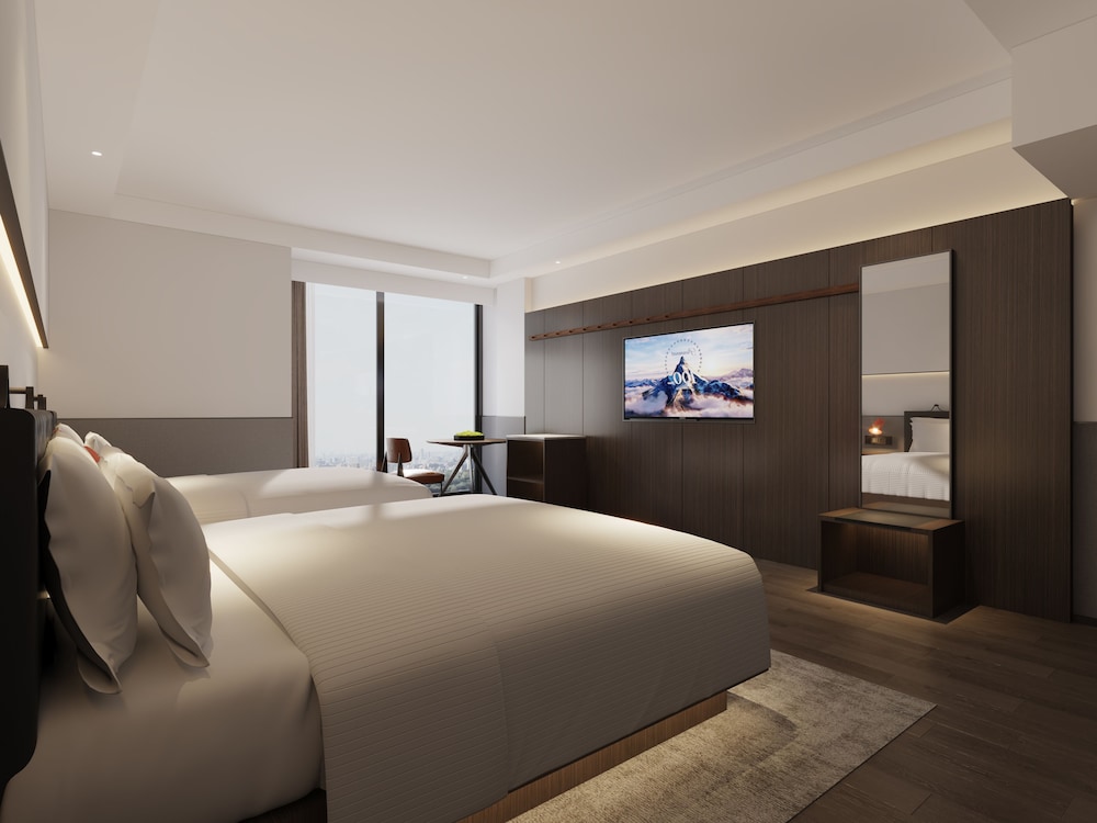 Basic Twin Room, City View
