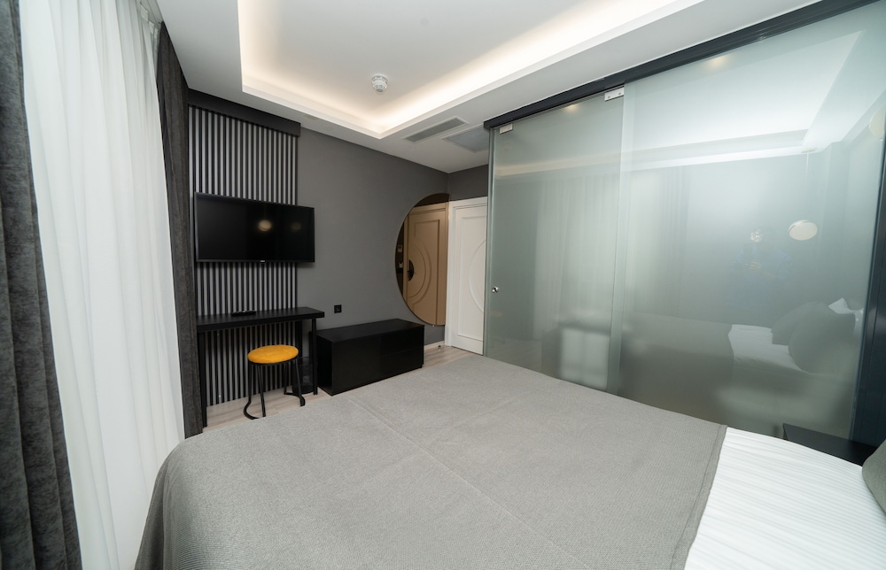 Standard Room, 1 Queen Bed, Terrace photo 1