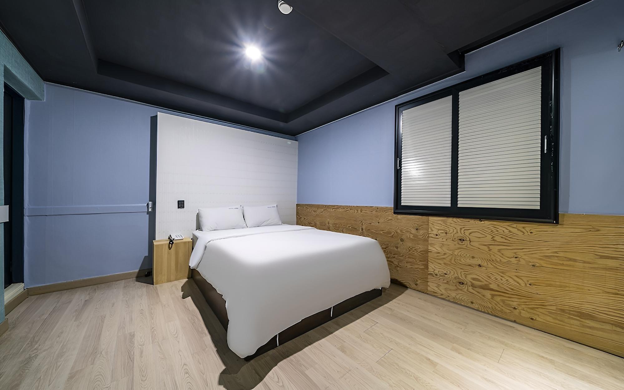 Room (Standard room (free viewing of Netfli)