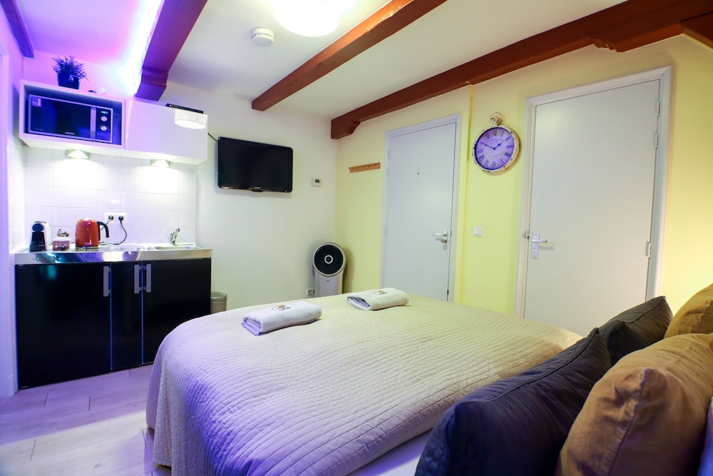 Deluxe Suite photo 2