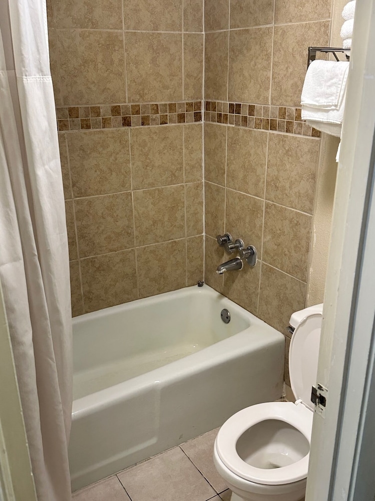 Double Room, 2 Double Beds - Photo 3