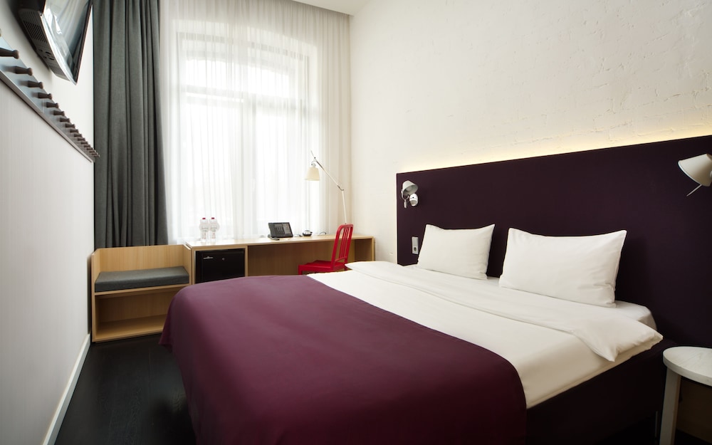 Standard Double or Twin Room photo 3