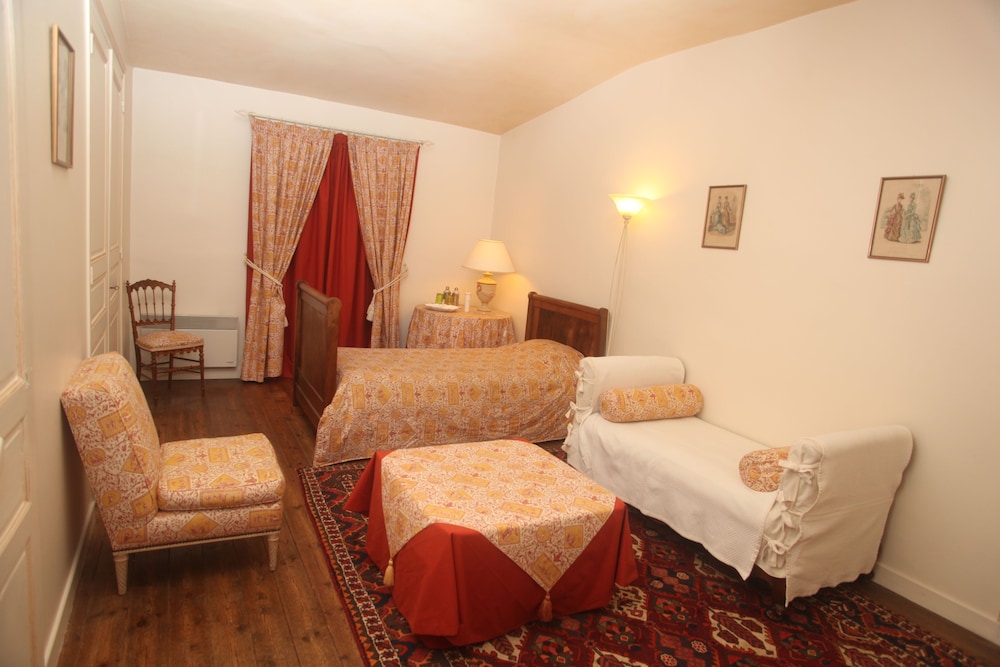 Room (Rabelais) photo 2