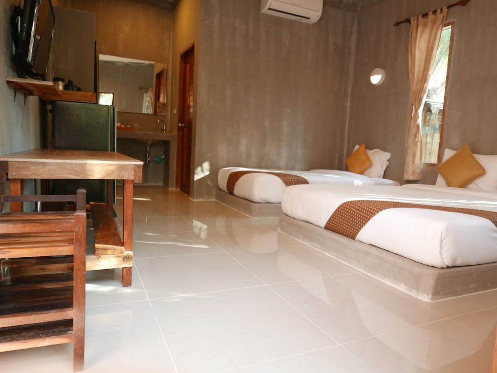 Deluxe Triple Room photo 2