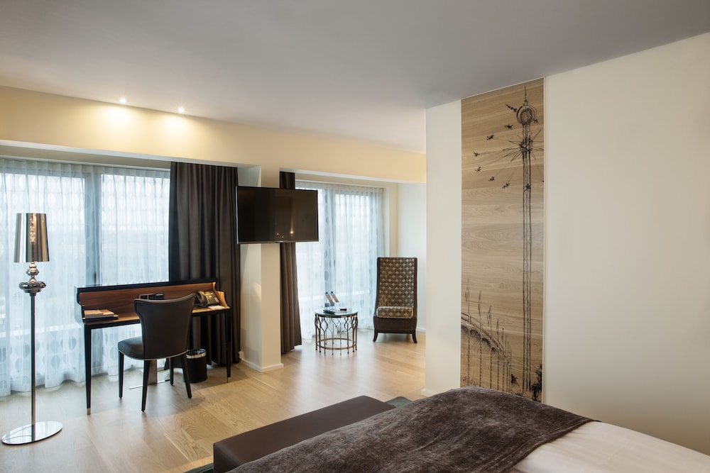 Junior Suite with lounge access - including executive breakfast - Photo 2