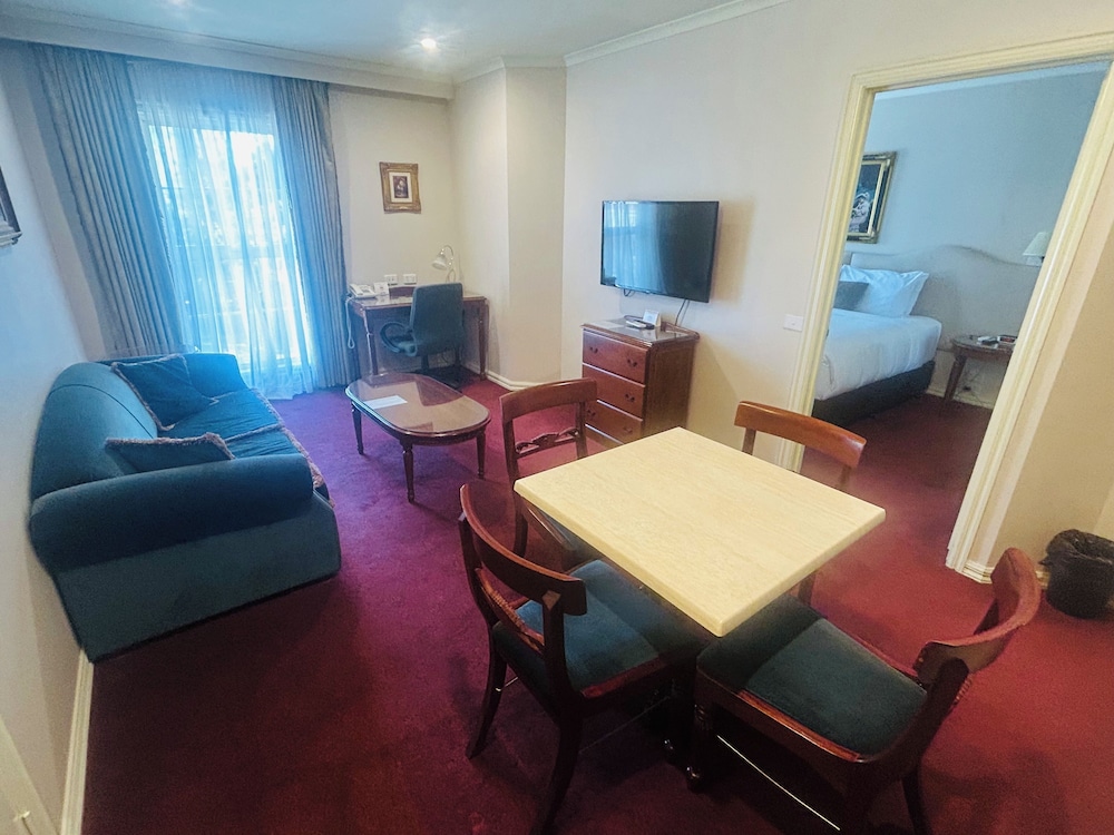 One Bedroom Apartment - Photo 3