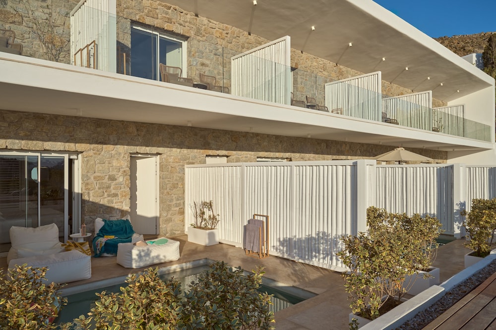 Design Room Partial Sea View with Chill Out Pool - Photo 6